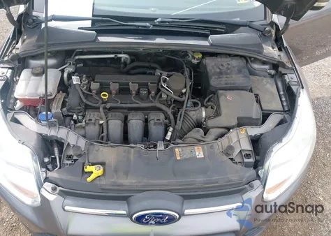 2014 Ford Focus Se z USA, uszkodzony, nr VIN 1FADP3K23EL461847